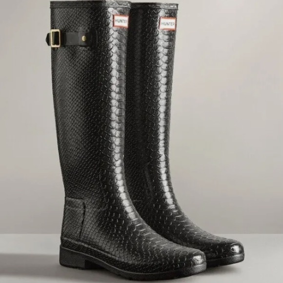 Hunter Shoes - NWOT Black Hunter Snake Pattern Rain boots